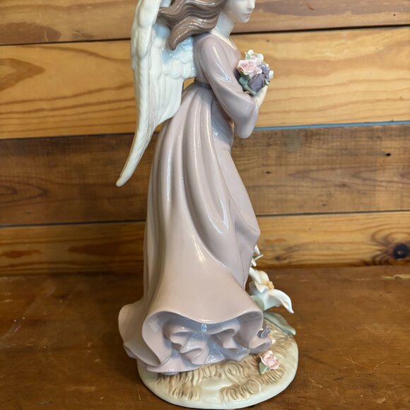 Porcelain Angel - Picture 5 of 7